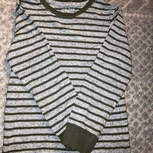 2 long sleeves boys size 5T